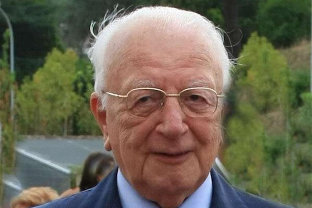È morto il dottor Renato Buzzonetti: per 30 anni medico dei Papi