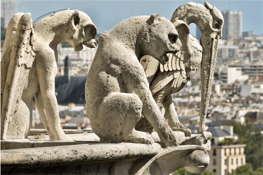 Una campagna per raccogliere fondi e far così cominciare i lavori di restauro e recupero alla Cattedrale di Notre-Dame di Parigi è stata lanciata dalla diocesi di Parigi. - 