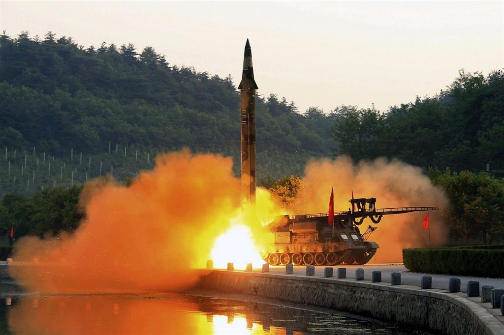 Il test di un missile balistico in Nord Corea (Kcna/Ansa)