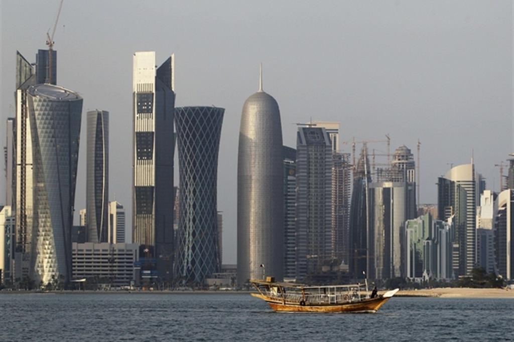 I grattacieli di Doha, capitale del Qatar. Nel mirino dell'embargo sunnita c'è anche la tv al-Jazeera (Ansa)