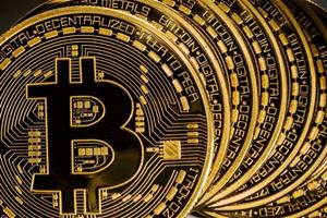 Bitcoin: come funzionano, speculazioni e grandi rischi