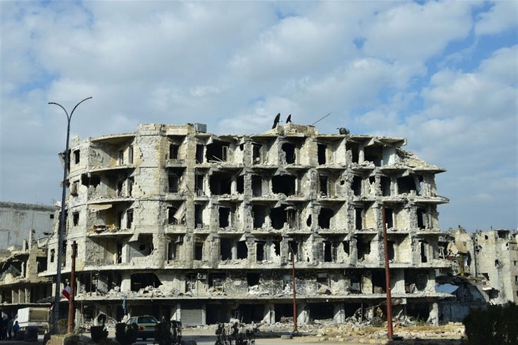 Palazzi completamente distrutti ad Aleppo Est (Le foto sono di Fulvio Scaglione)