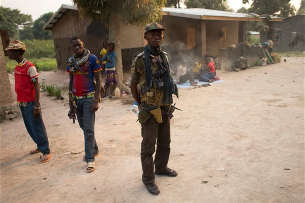 Miliziani anti-Balaka nella zona dell'aeroporto di Bangui (Ansa/Ap)