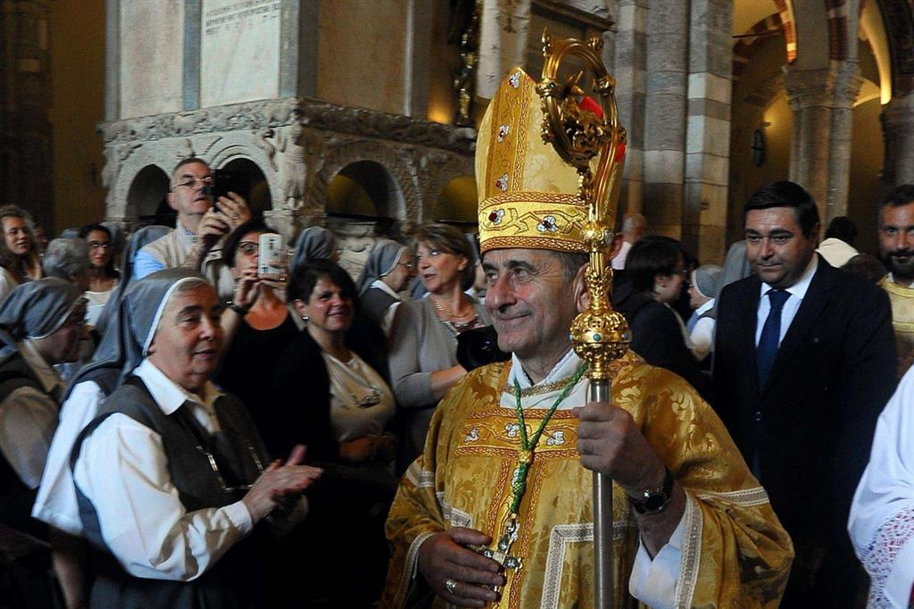 Milano, Sant'Ambrogio: l'arcivescovo Delpini alla Messa con la professione perpetua di due suore (Fotogramma)