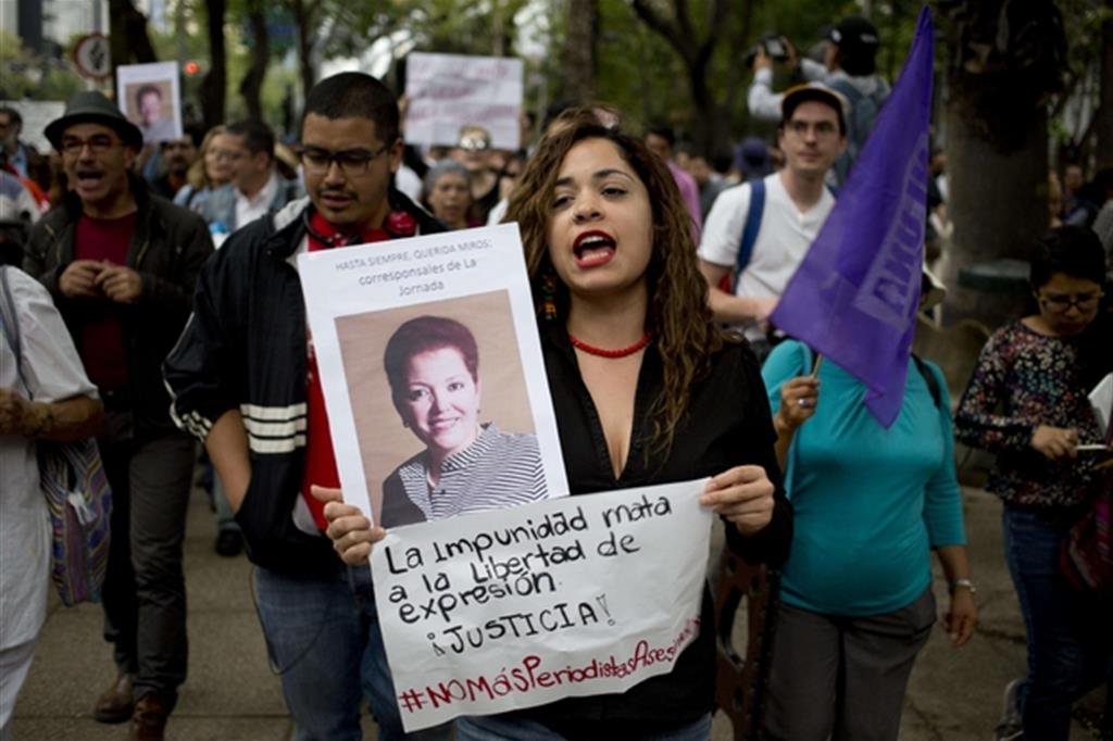 Le proteste a Chihuahua per l'uccisione della giornalista Miroslava BreachAnsa/Ap