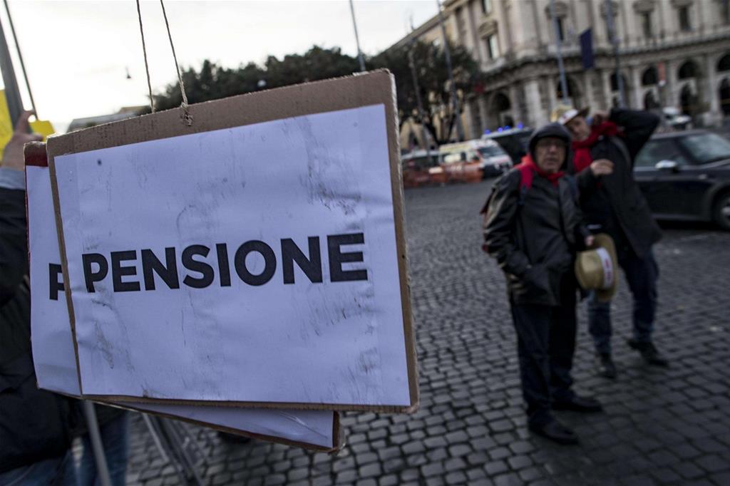Un momento della manifestazione organizzata dalla Cgil il 2 dicembre contro l'esito del confronto con il governo sulla previdenza (Ansa, Massimo Percossi)