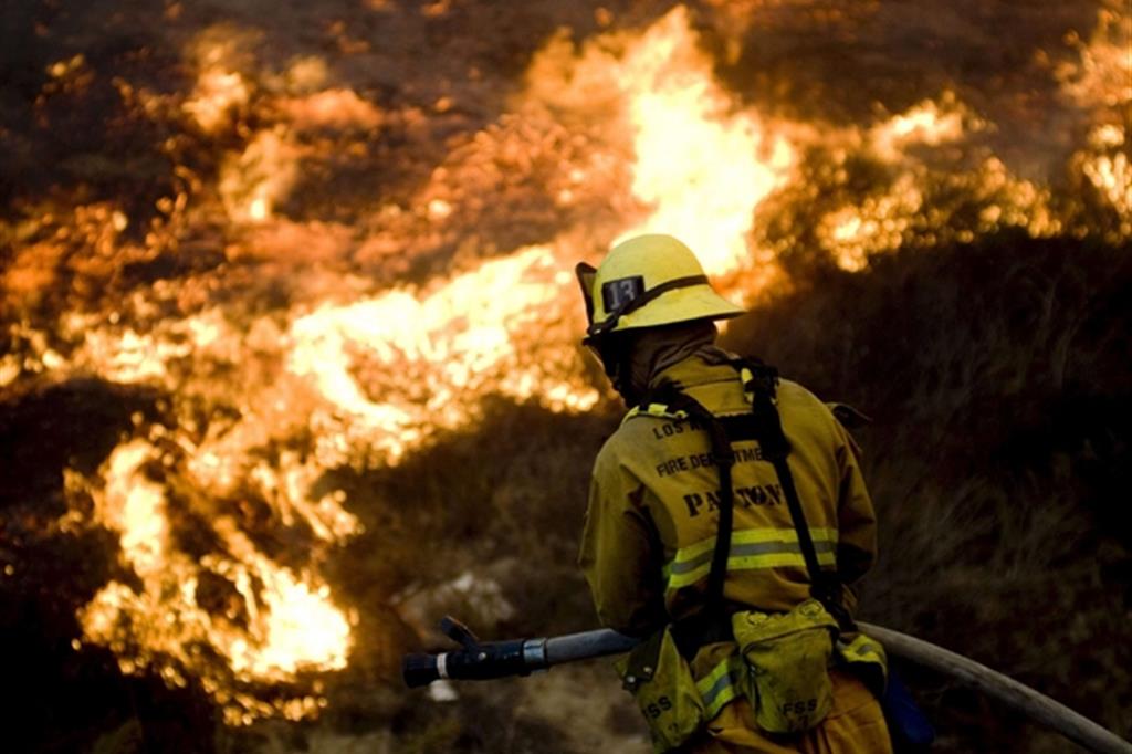 Portogallo: 62 morti nell'incendio a Pedrógão. Il cordoglio del Papa