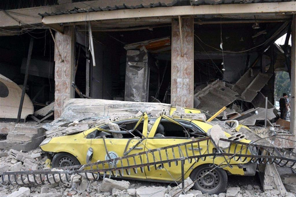 Continuano i bombardamenti della Coalizione internazionale contro obiettivi del Daesh in Siria (Epa)