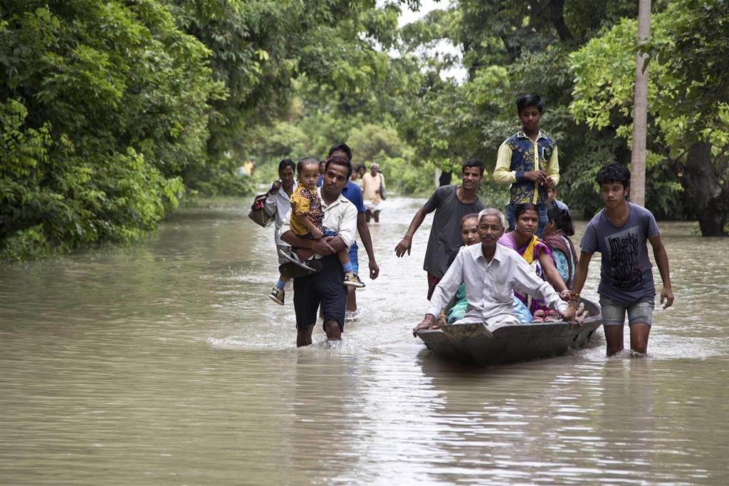 Monsone devasta Nepal, Bangladesh e India, almeno 250 morti