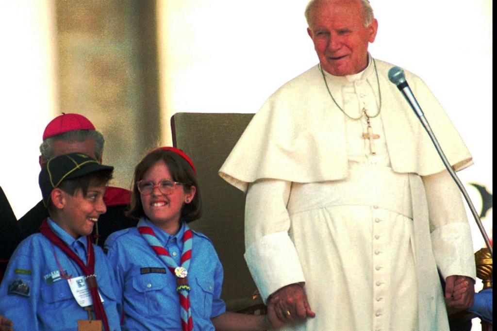 Giovanni Paolo II durante un incontro con gli scout