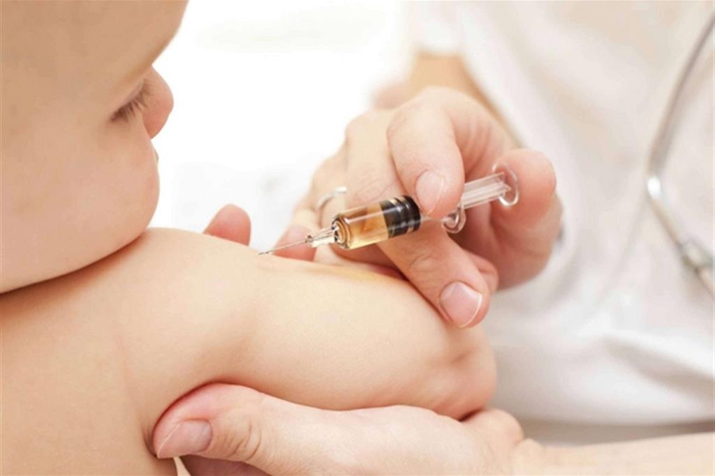 Scuola e vaccinazioni famiglie alle prese con le nuove regole