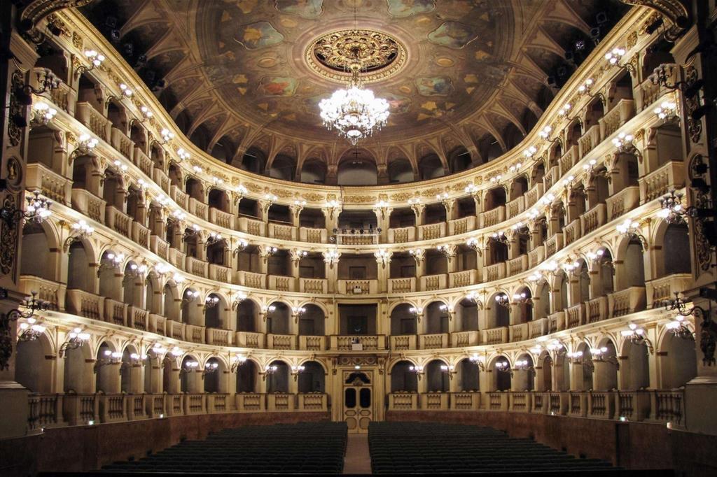 Bologna, Teatro Comunale (Ansa/Fai) - 
