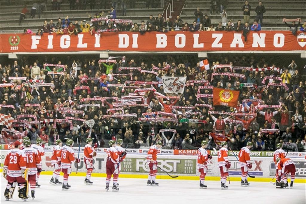 Hockey, Bolzano orgoglio d'Italia