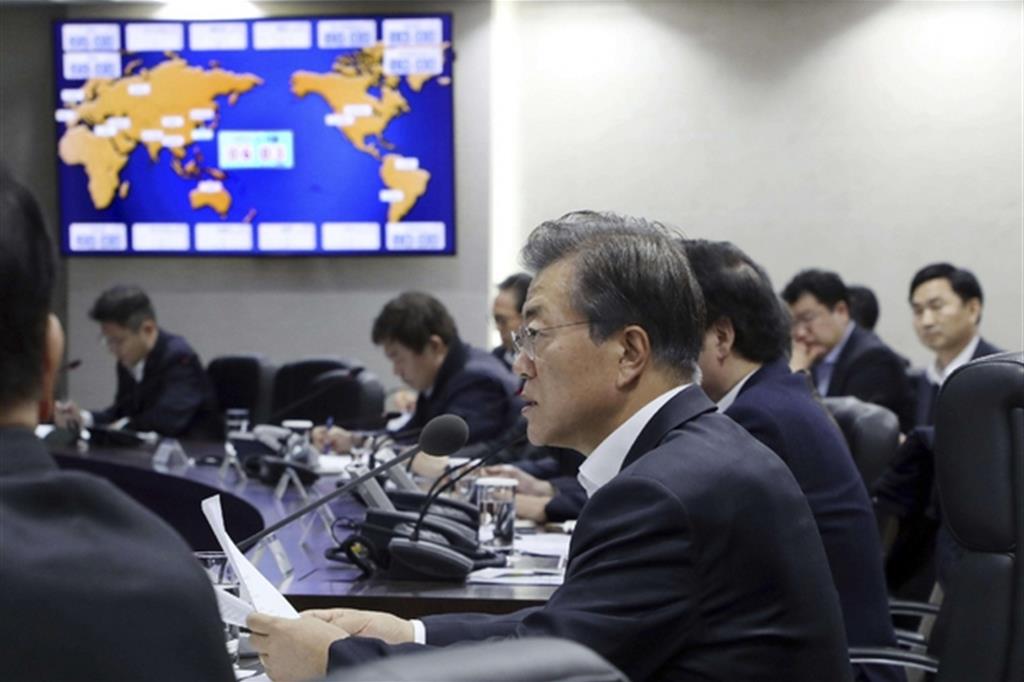 La riunione d'emergenza del Consiglio di sicurezza dell'Onu ieri a Seul (Ansa)