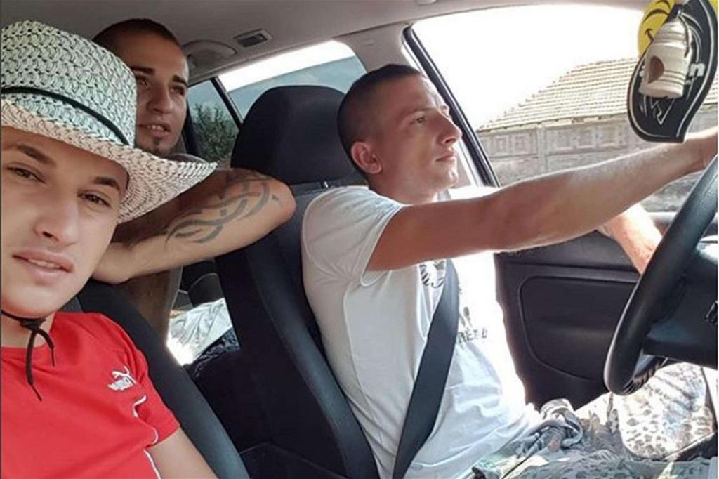 Un'immagine tratta dal profilo Instagram registrato come Florin Turlica mostra Costantin Aurel Turlica, 22 anni, Ion Cosmin Turlica (20) e Aurel Ruset (25), i tre cittadini di nazionalità romena sottoposti a fermo per la rapina ai danni dei coniugi Martelli, a Lanciano