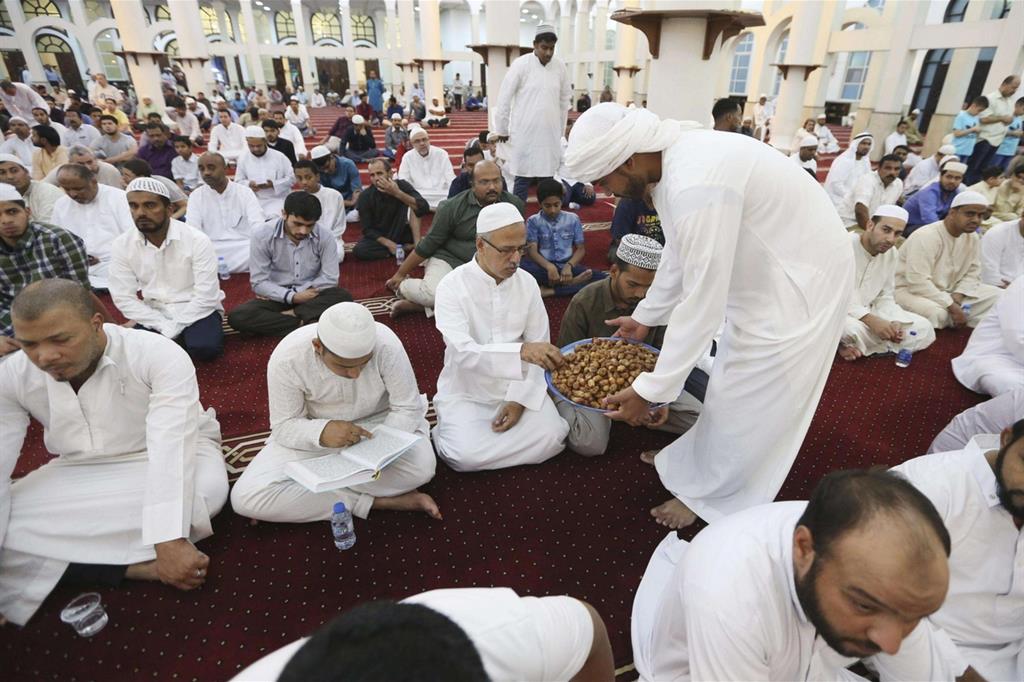 La festa di Eid al-Fitr per la fine del Ramadan