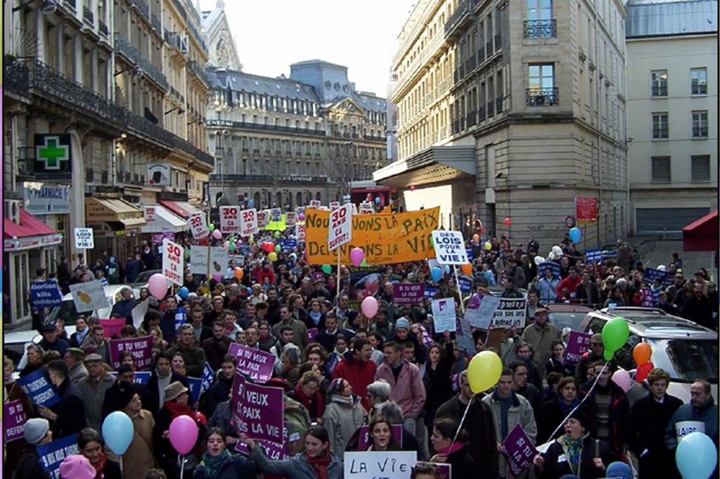 Una marcia per la vita a Parigi