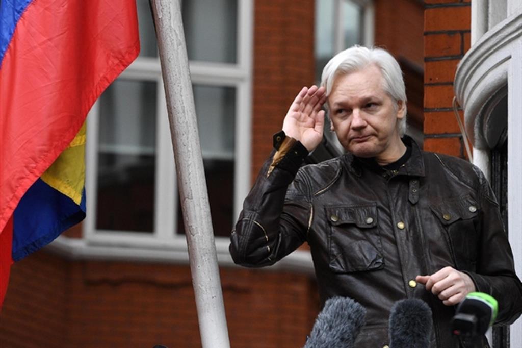 Julian Assange è chiuso dal 2012 nell'ambasciata ecuadoriana a Londra