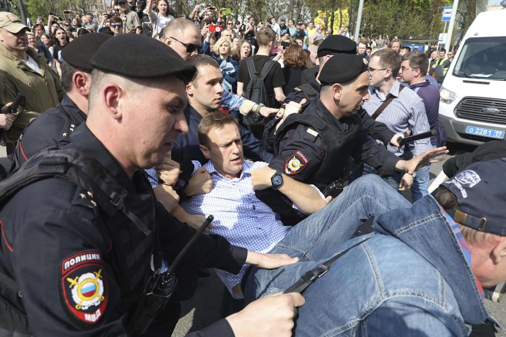 L'arresto di Navalny a Mosca (Ansa)