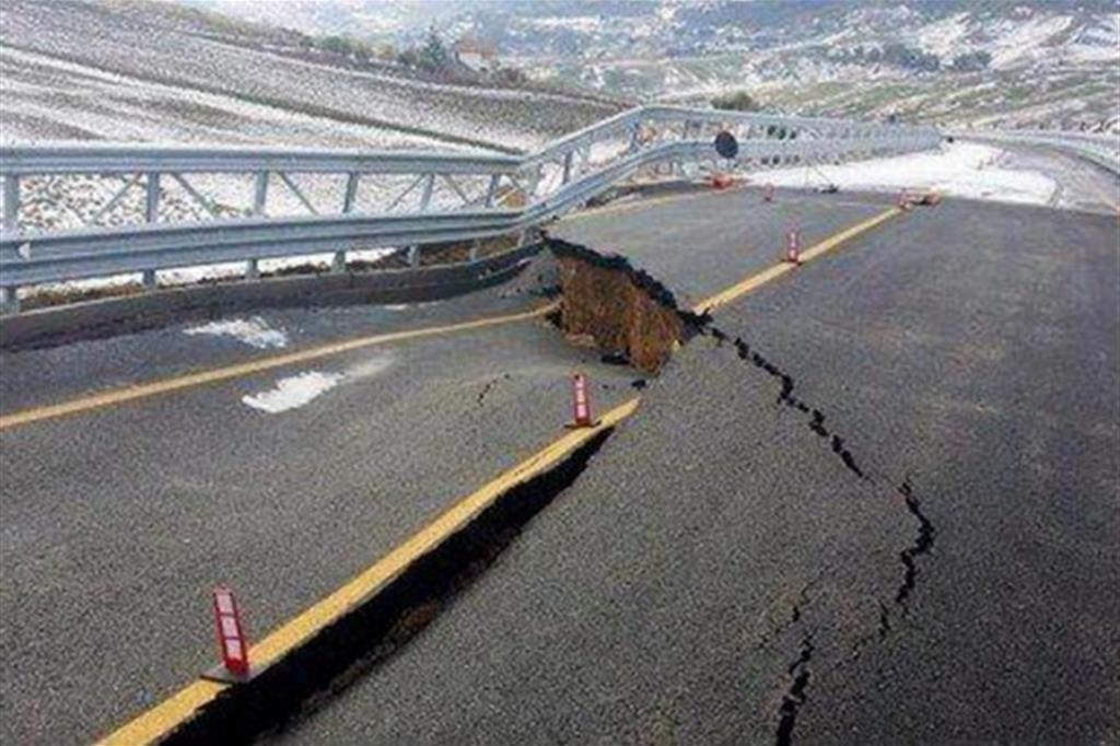 Il viadotto Scorciavecchia sull'autostrada Palermo-Agrigento, vittima di un crollo nel 2015