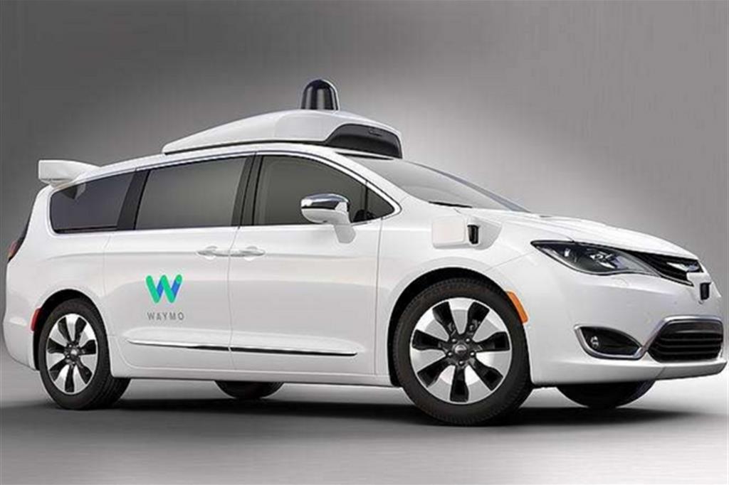 Fca: migliaia di Chrysler a Google per taxi autonomi 