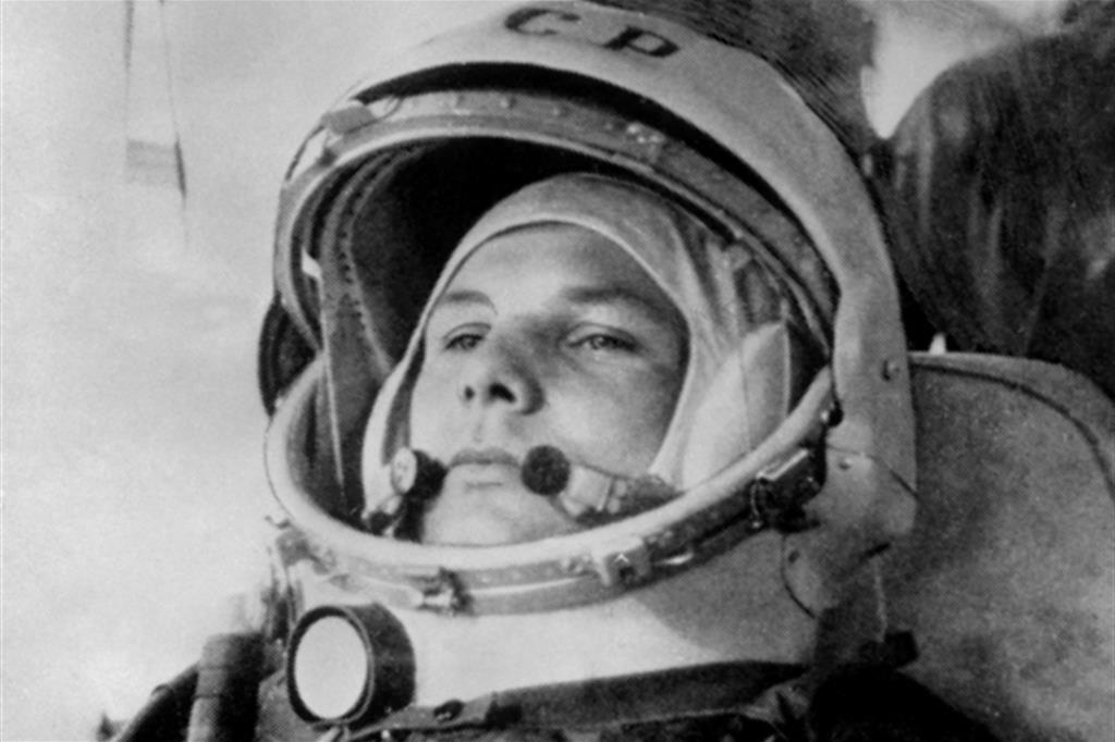 Jurij Gagarin fotografato in orbita attorno alla Terra il 12 aprile 1961