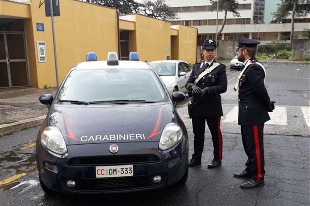 Sulla vicenda indagano i carabinieri (foto d'archivio)