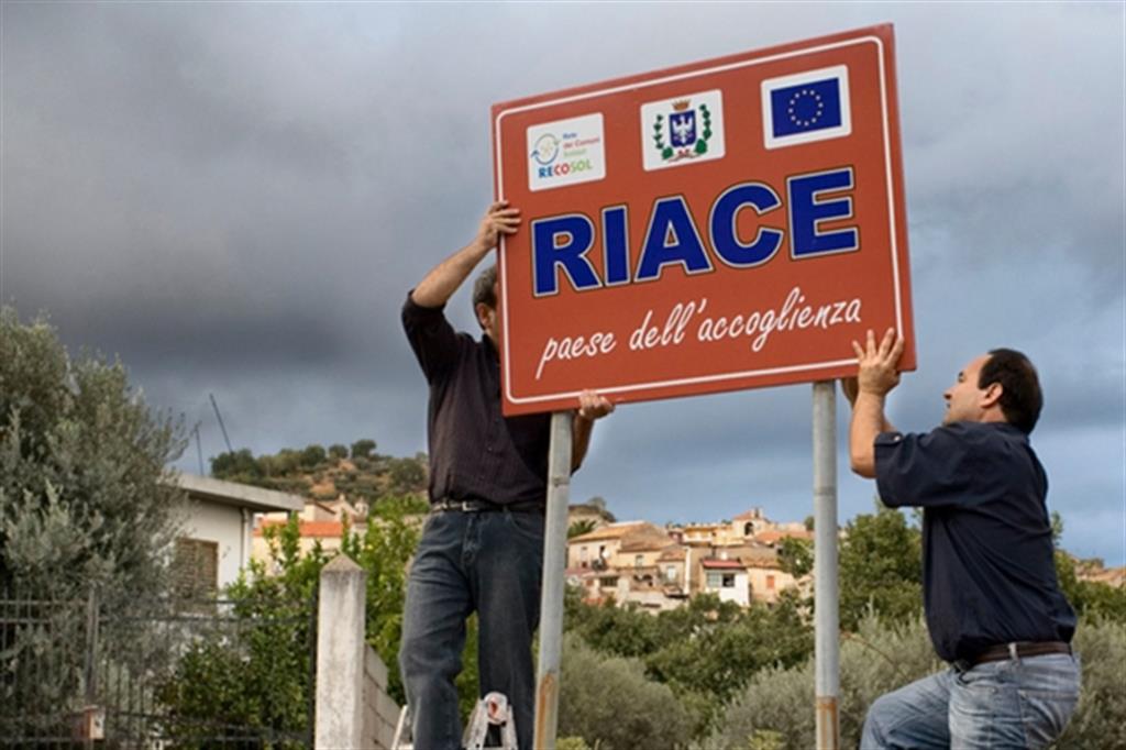 La scure di Salvini: «Via i migranti dallo Sprar»