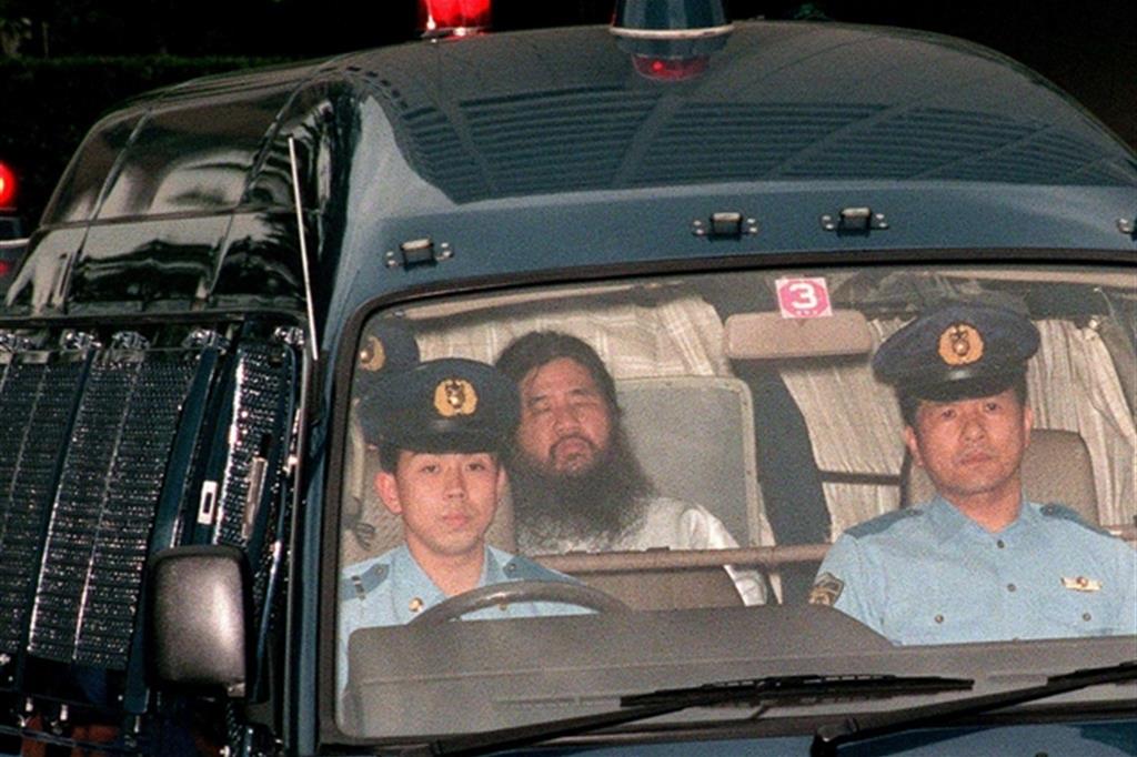Messi a morte sette responsabili dell'attacco nel metrò del 1995