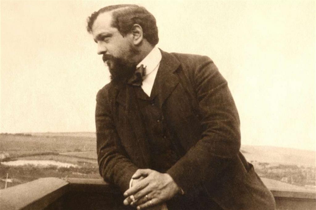 Il compositore francese Claude Debussy di cui domani ricorrono i cent'anni dalla morte