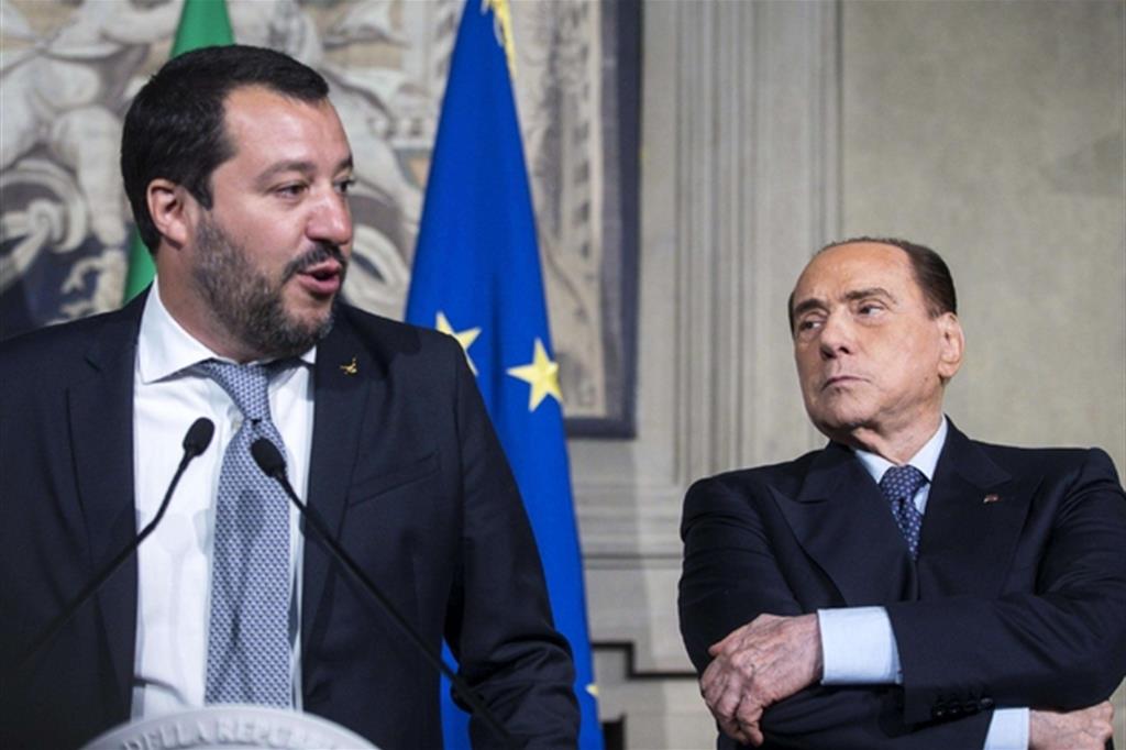 Berlusconi fa il passo di lato. «No a veti, ma niente fiducia»