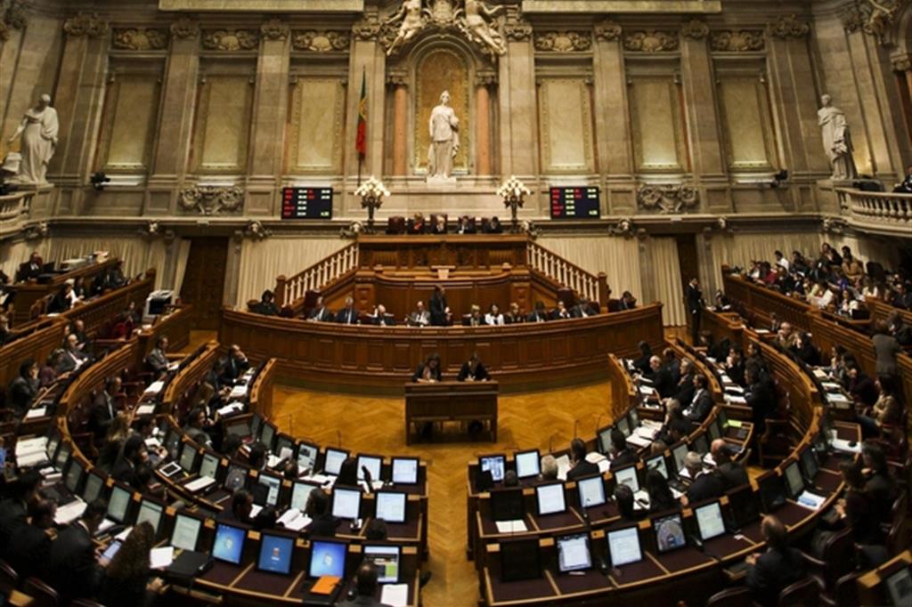 Il Parlamento di Lisbona ha bocciato l'introduzione dell'eutanasia e del suicidio assistito