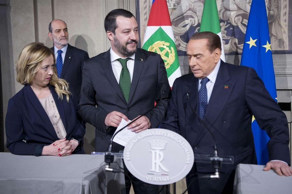 M5S: facciamo presto ma no a FI. Centrodestra: Salvini premier