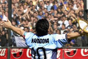 L’Argentina piange... Maradona: «Ridateci un “10”»