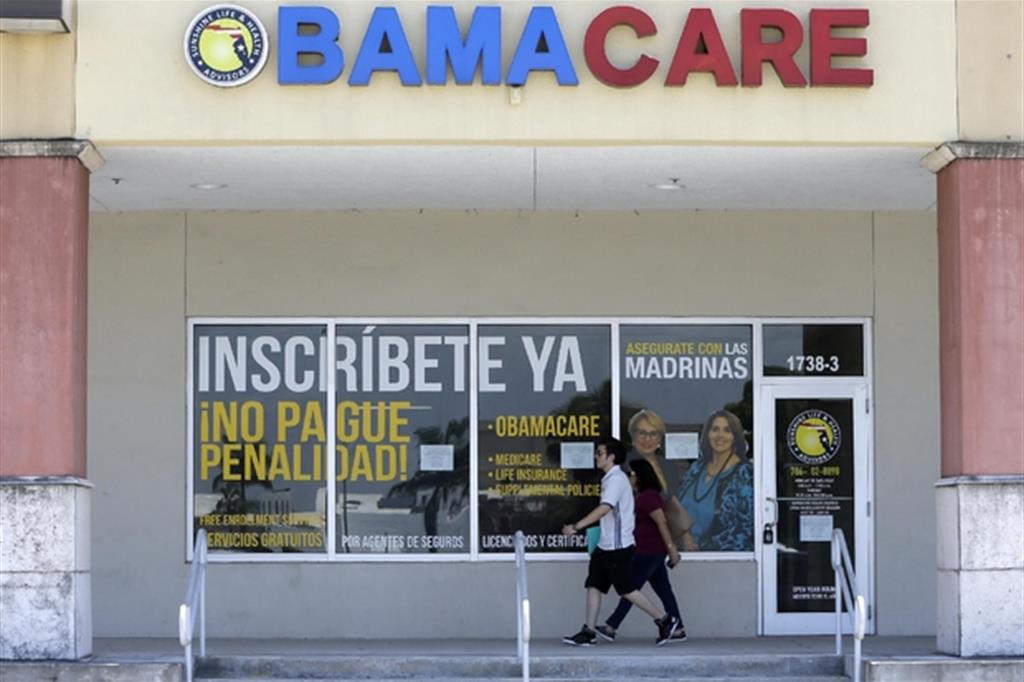Un giudice federale del Texas ha dichiarato incostituzionale la riforma sanitaria voluta da Barack Obama