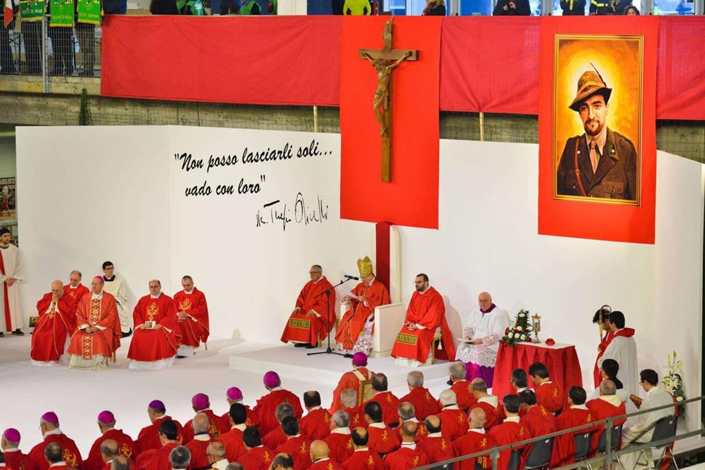 La Messa di beatificazione del martire Teresio Olivelli sabato mattina a Vigevano (Fotogramma)