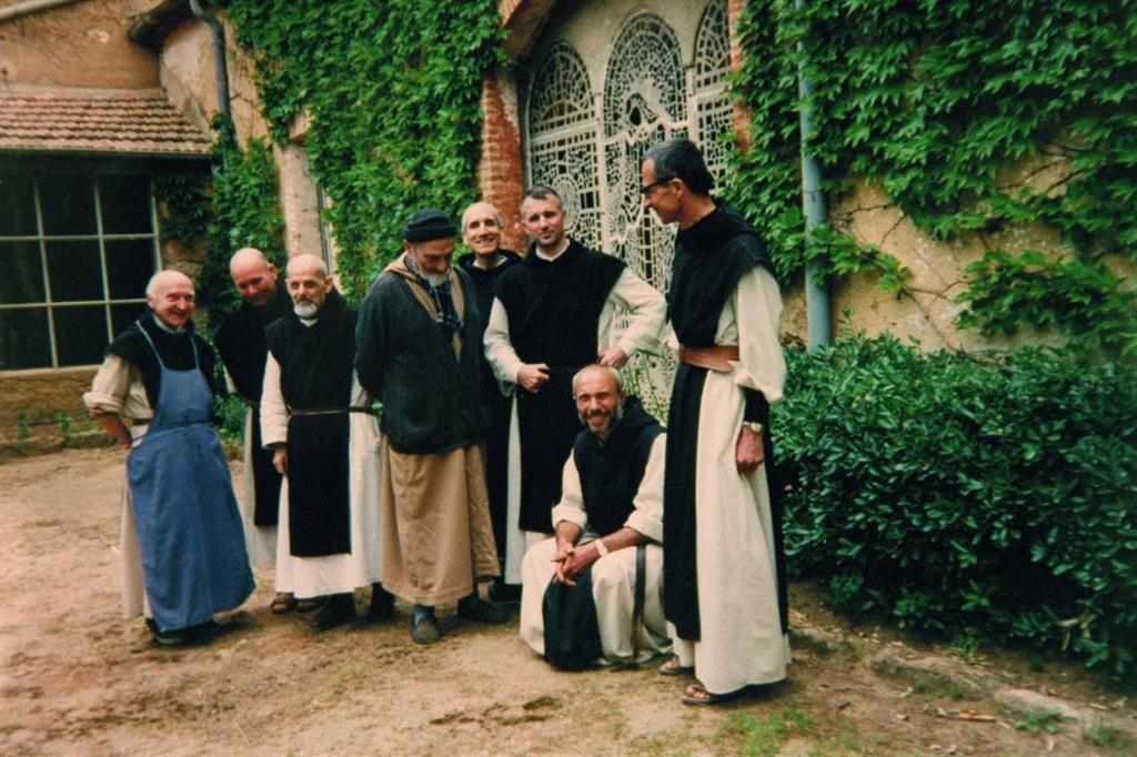 I monaci trappisti di Tibhirine uccisi nel febbraio del 1996 (Corbis Sygma)