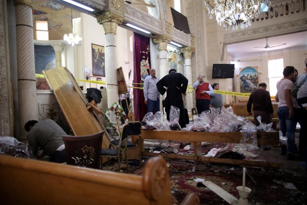 La chiesa copta di Tanta, in Egitto, devastata dalle bombe del Daesh (Ansa)