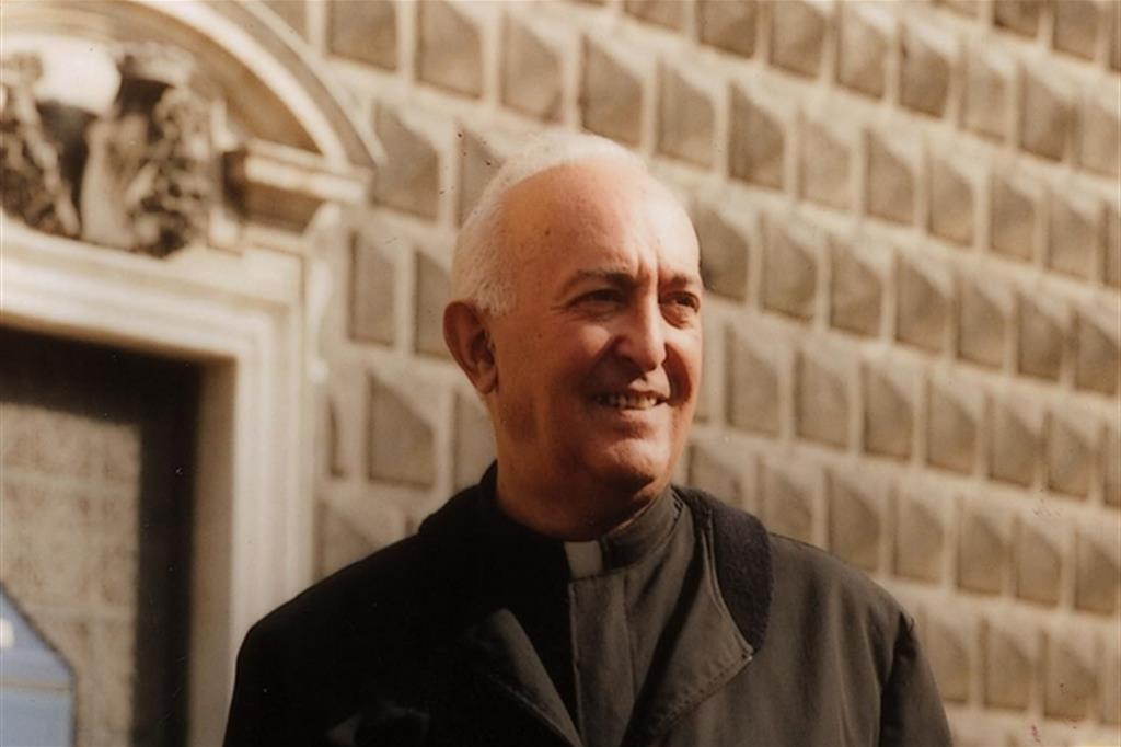 Il gesuita padre Massimo Rastrelli, scomparso a 90 anni