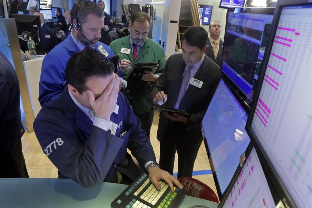 Operatori perplessi a Wall Street (Ansa)