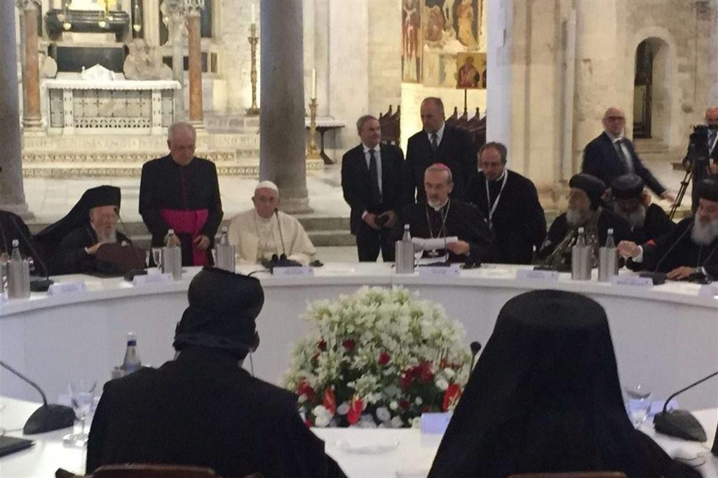 Nella Basilica di san Nicola, il Papa e i capi delle Chiese in Medio Oriente a colloquio, a porte chiuse