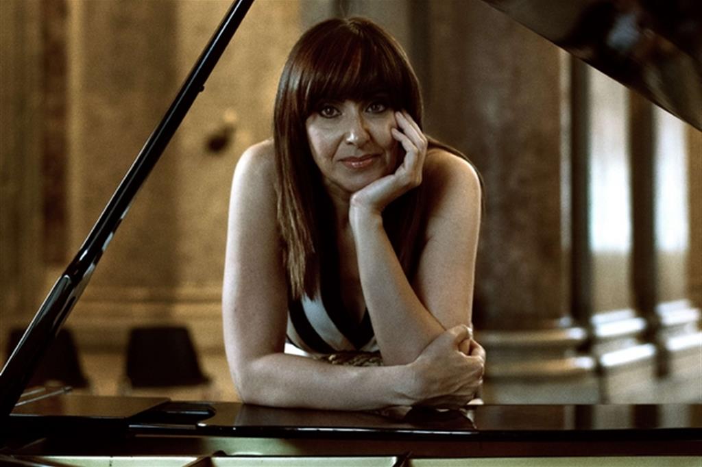 La pianista e compositrice Giuseppina Torre (Zoe Ferrara)