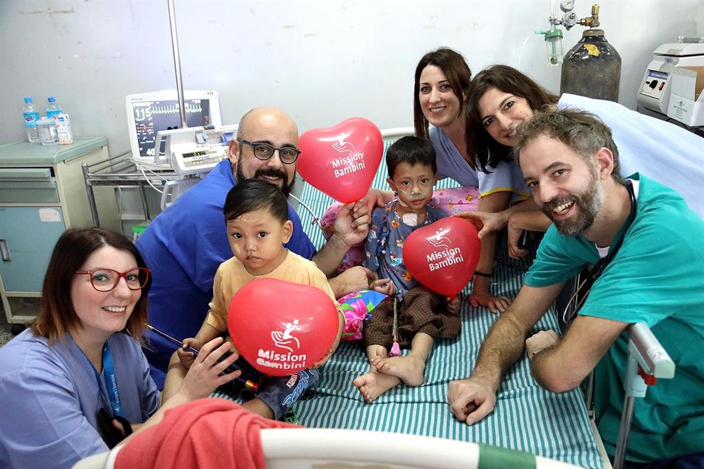 Salvati da volontari italiani 25 bimbi cardiopatici in Zambia e Myanmar