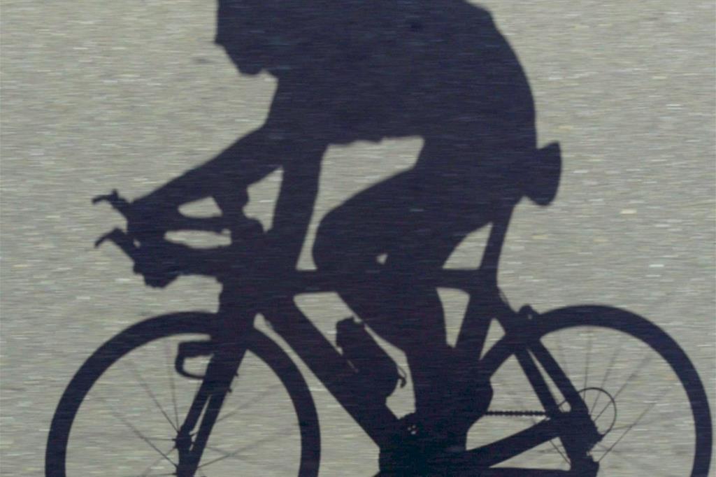 Ombre di doping sul ciclismo, anche tra i più giovani (Ansa)