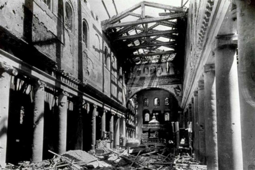 La basilica di San Lorenzo fuori le Mura dopo le bombe