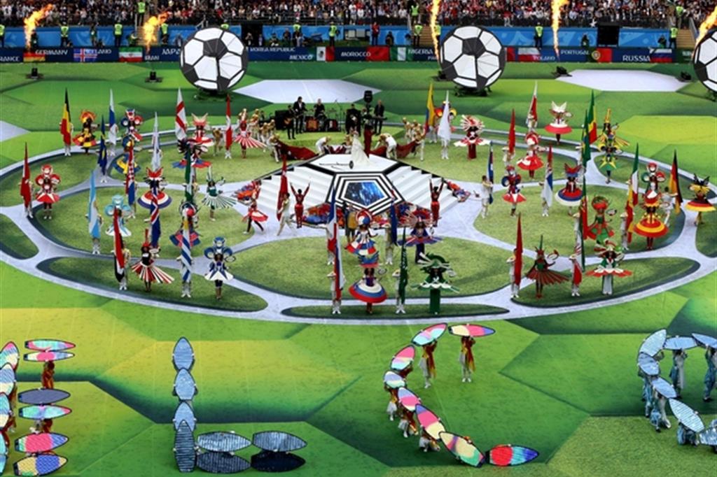 La cerimonia di apertura dei Mondiali di calcio a Mosca (Ansa)