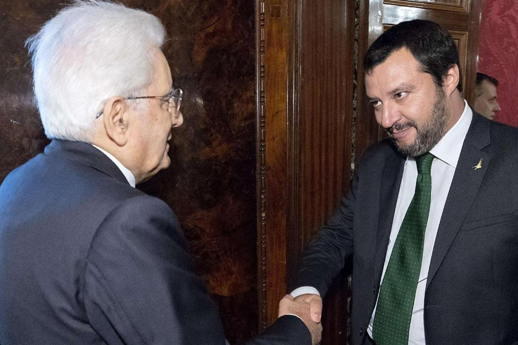 Mattarella con Salvini durante le consultazioni per la formazione del governo (Ansa/Ufficio stampa del Quirinale)