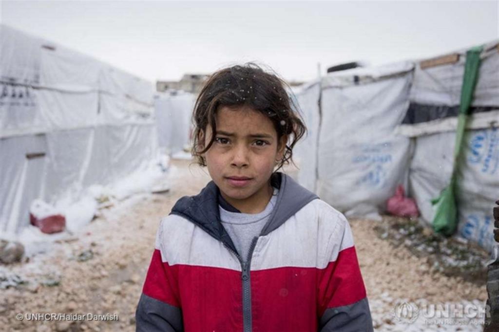 Taghrid (13 anni) è una rifugiata siriana, vive in una tenda nella Valle della Bekaa - 