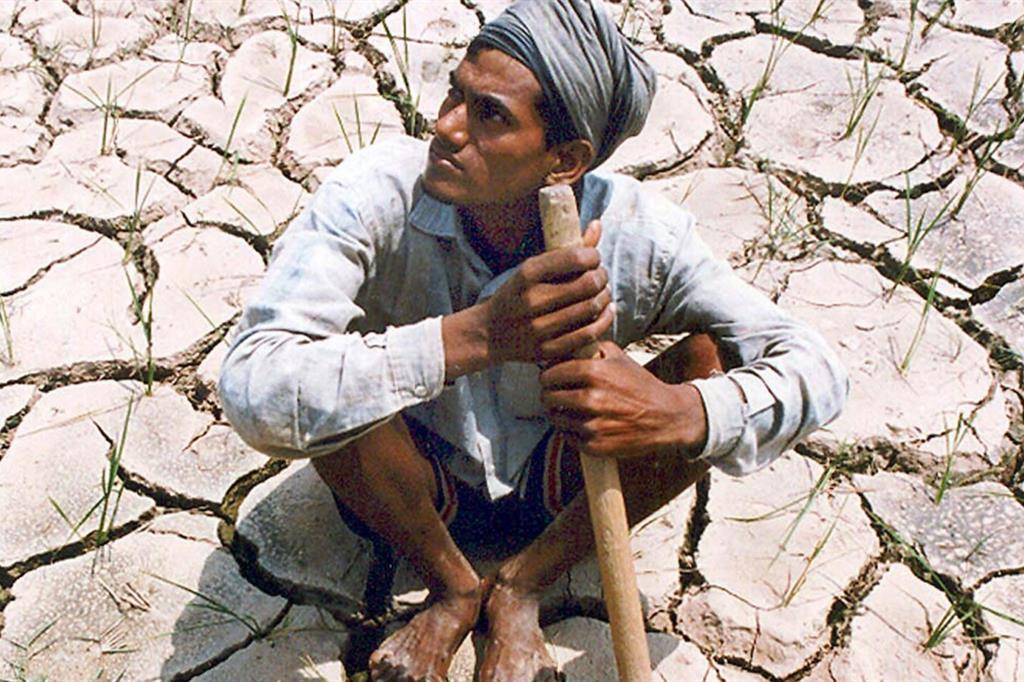 Il problema della siccità continua a colpire gravemente la popolazione indiana (Ansa)