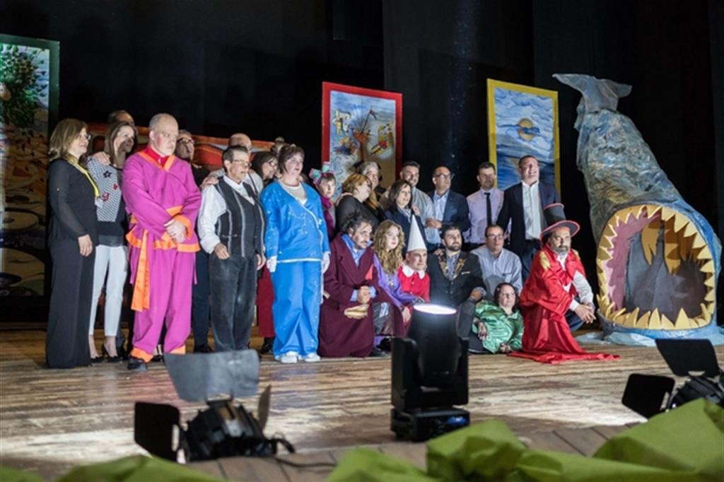 I pazienti psichiatrici di Calvera recitano in «Pinocchio» al teatro Duni di Matera